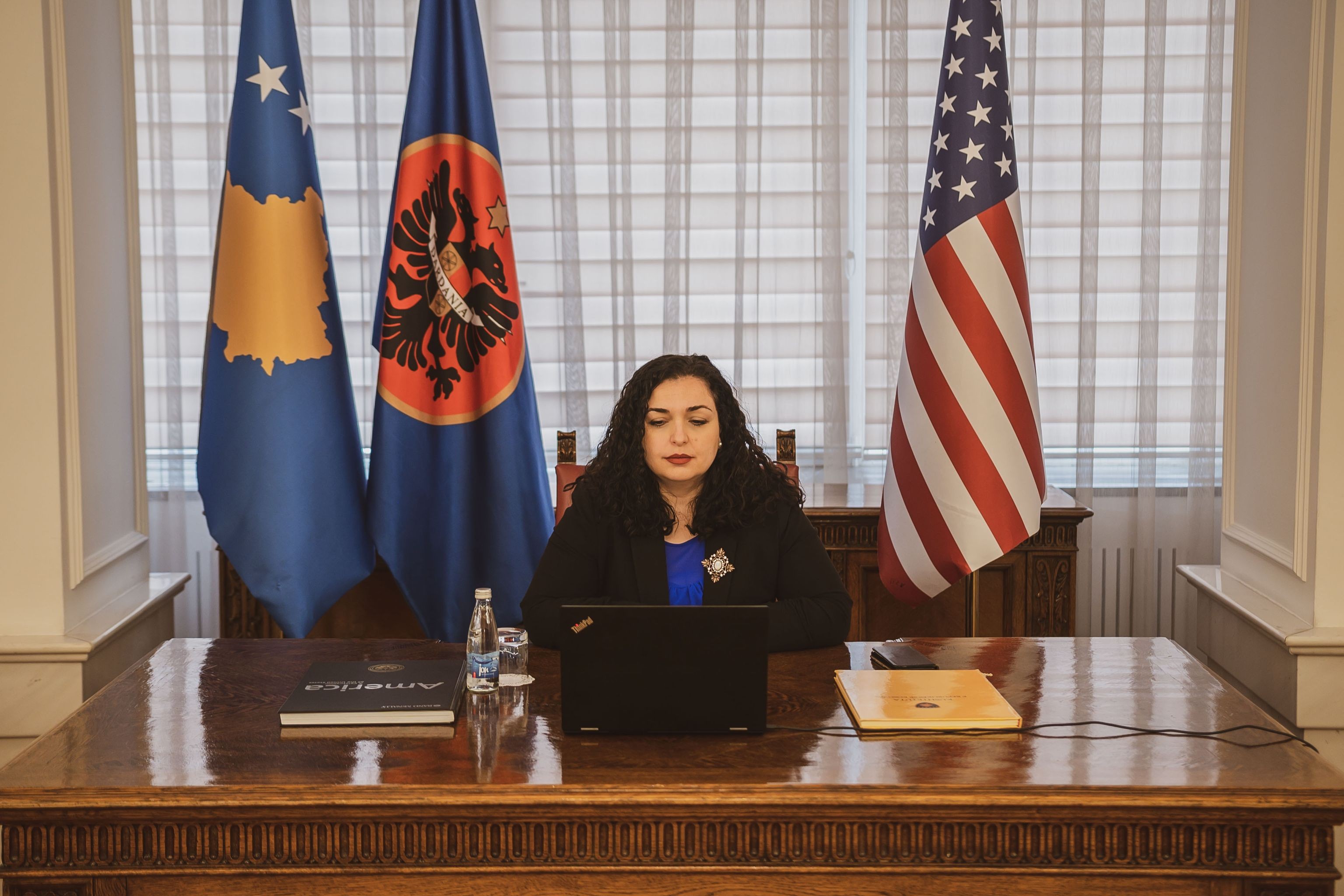 Osmani konfirmon se SHBA-ja do të ndajë vaksina për Kosovën 