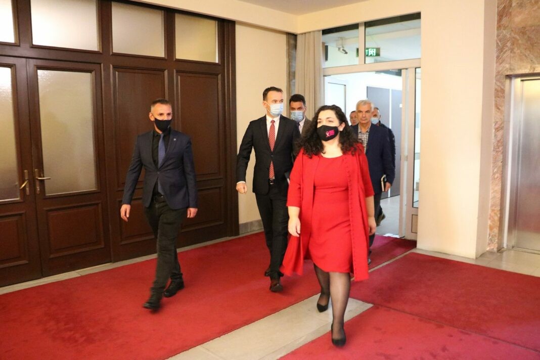Presidentja Osmani nis sot vizitën zyrtare në Shqipëri