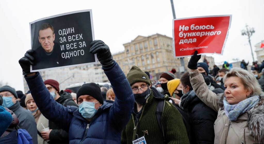 Policia ruse arreston mbi 2500 protestues për lirimin e Navalnit