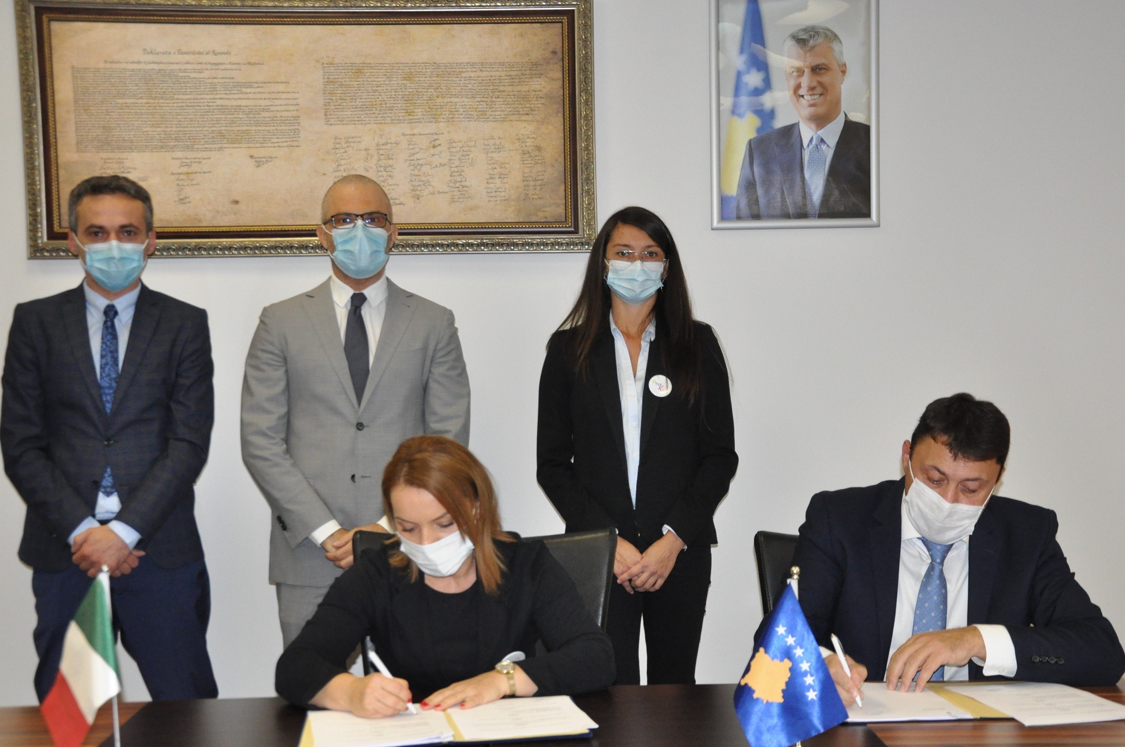 Nënshkruhet marrëveshje që sjell në Kosovë një përsosmëri italiane në arsim