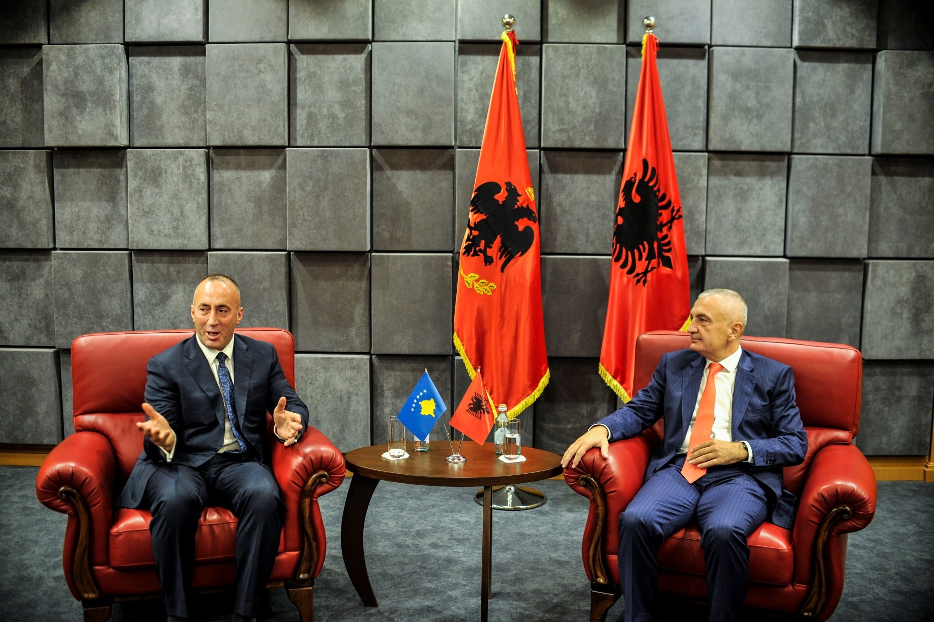 Institucionet e Shqipërisë zë i fuqishëm në shtimin e njohjeve për Kosovën