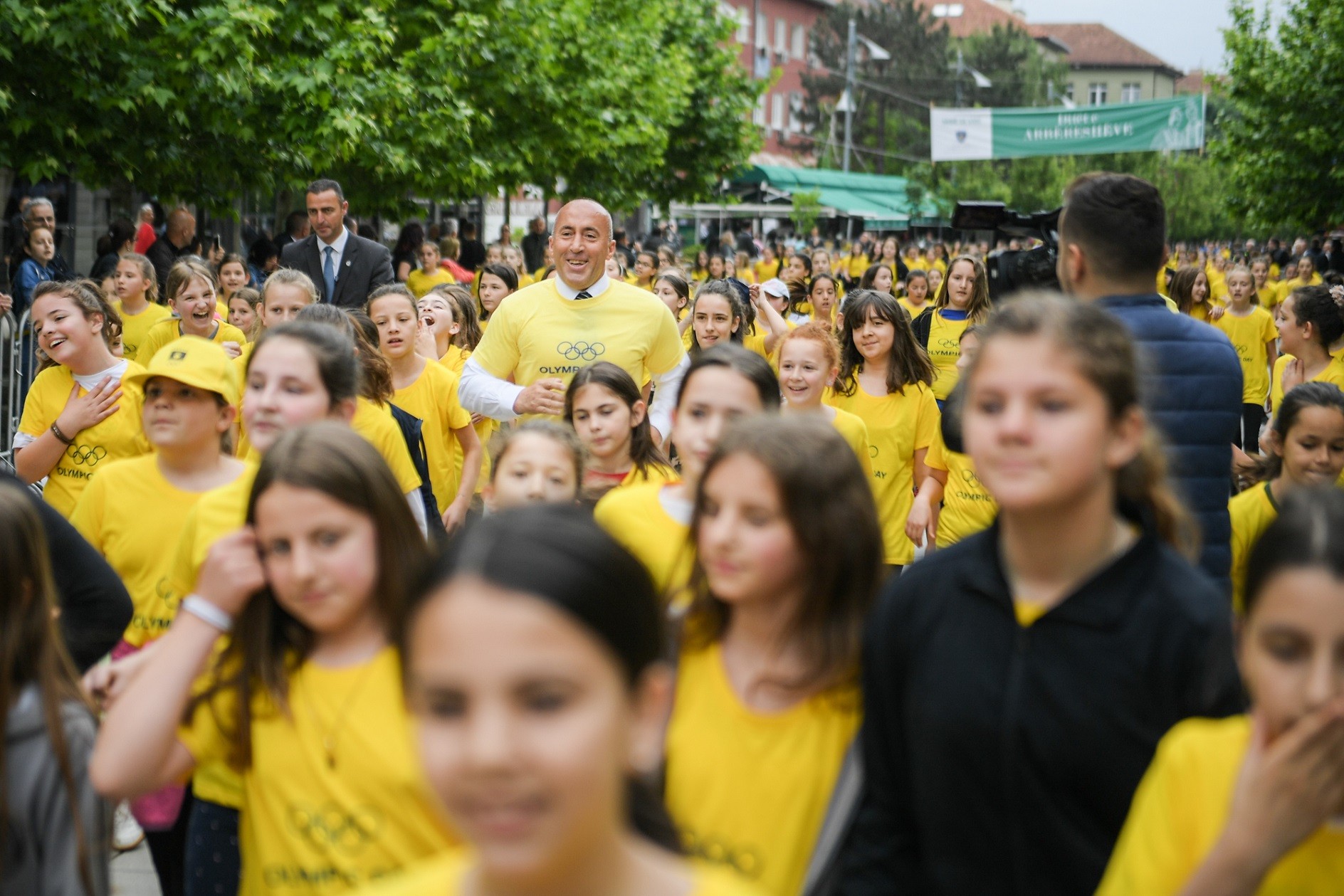 Kryeministri Haradinaj mori pjesë në mini maratonën e Fëmijëve