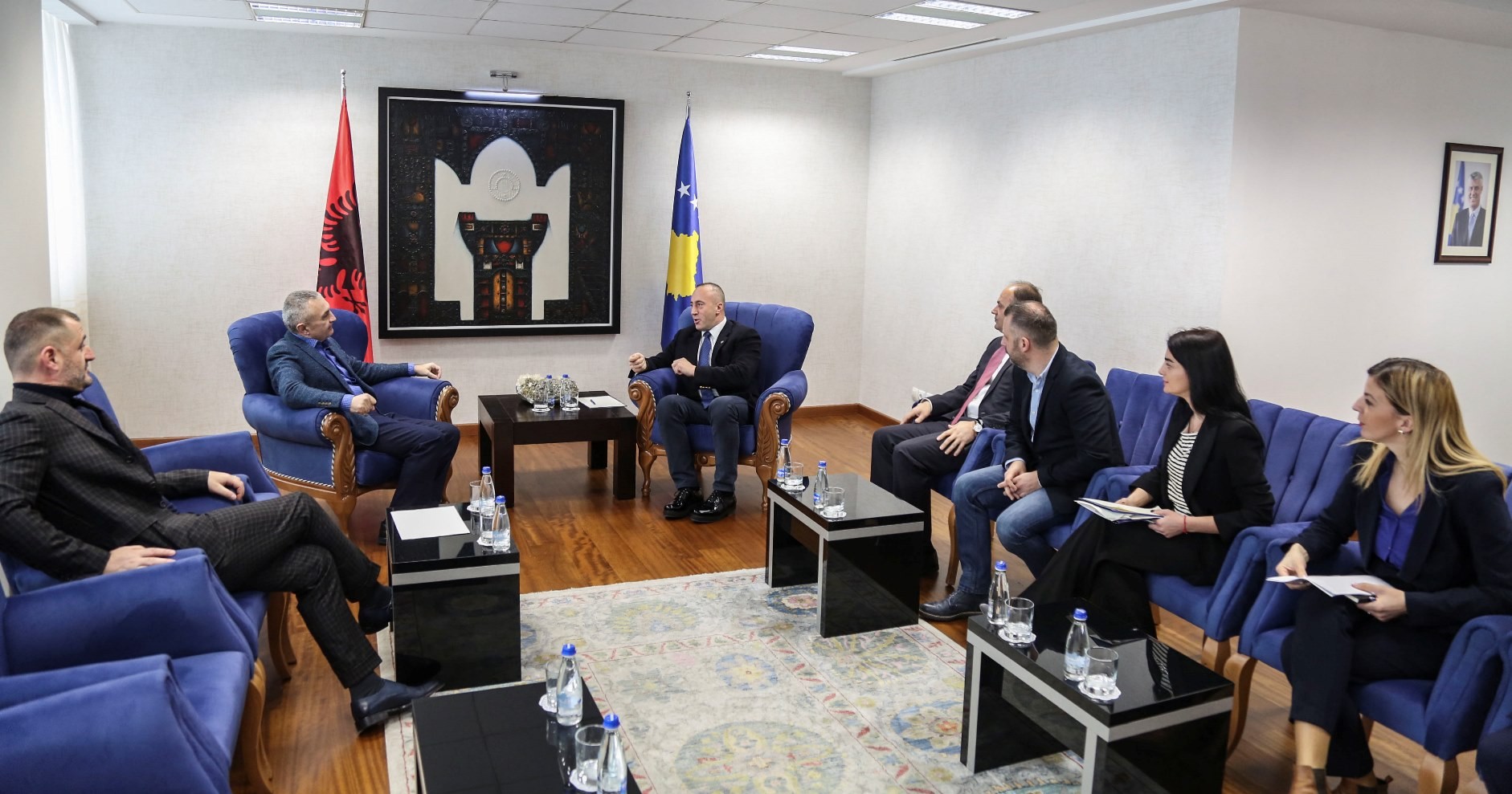 Meta i kërkon Haradinajt ta forcojë pozitën ndërkombëtare të Kosovës