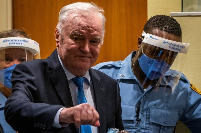 Gjykatësit dënuan me burgim të përjetshëm Ratko Mladiç