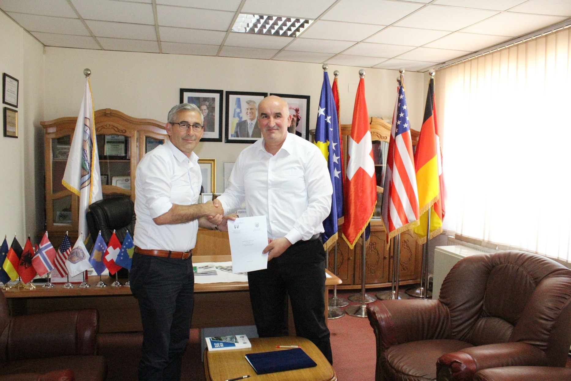 Gjilani e Vitia marrëveshje për investimin e rrugës Kravaricë - Ballancë