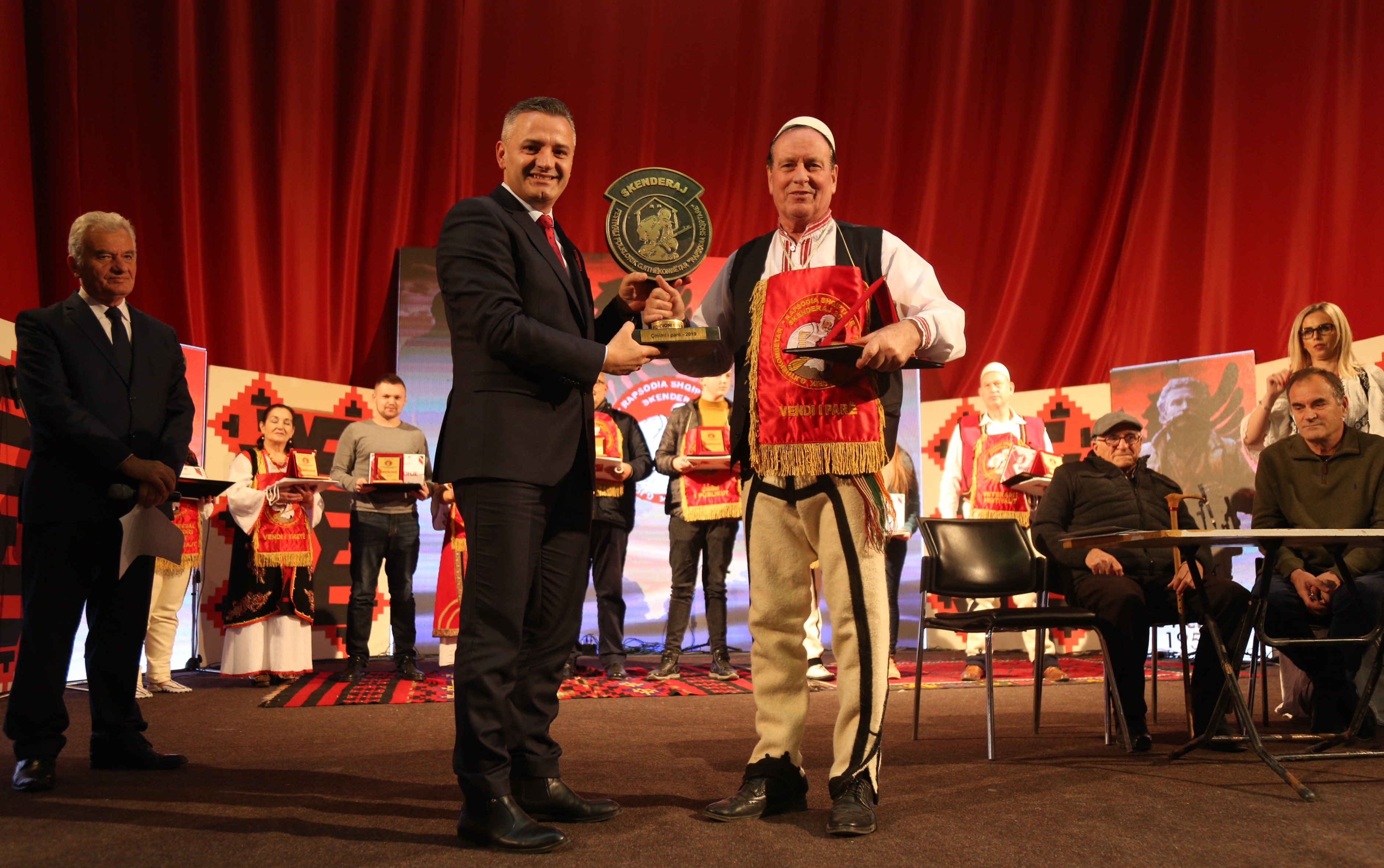 Rifat Berisha, fitues i festivalit “Rapsodia Shqiptare”