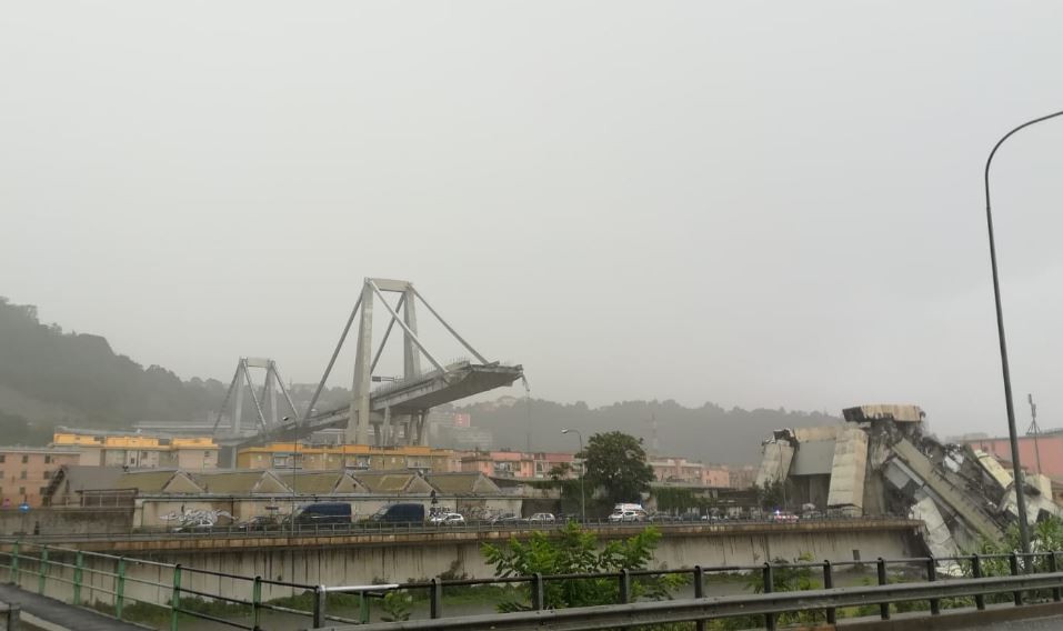 Itali, rrëzohet ura 35 të vdekur