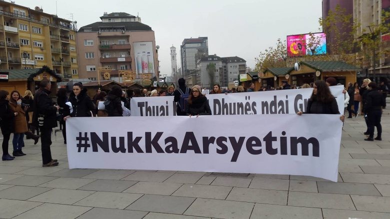 RrGK proteston për të kërkuar drejtësi për Donjeta Pajazitin