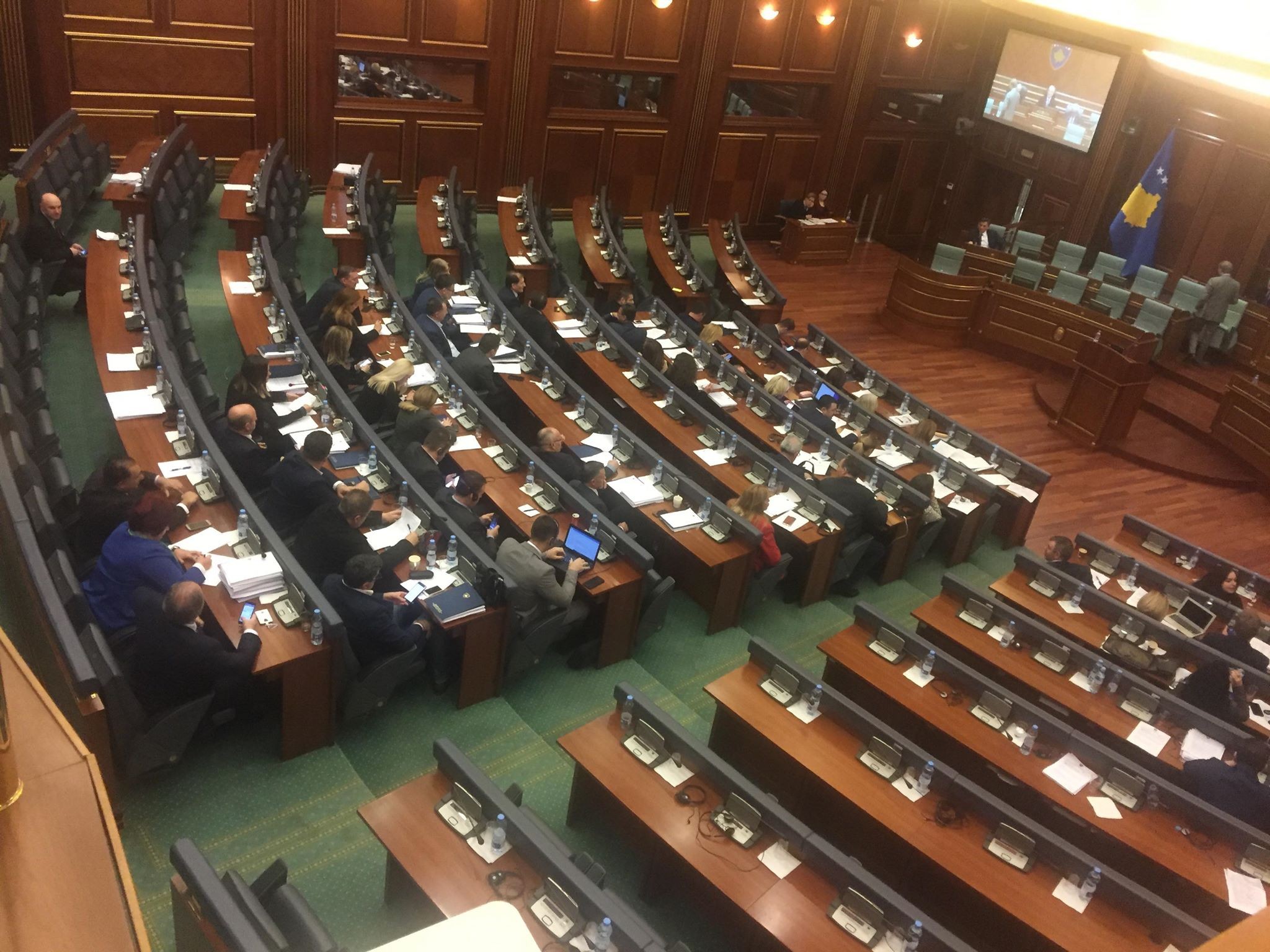 KDI kërkon të merren masa disiplinore ndaj deputetëve me sjellje jo parlamentare