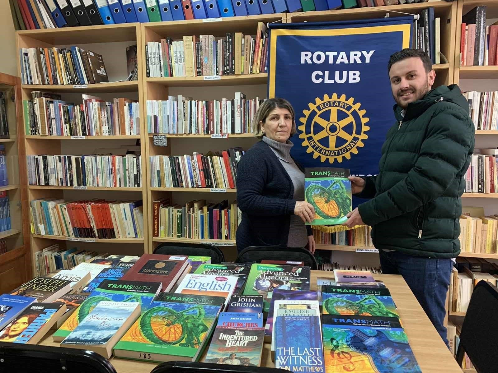Rotary përkrah Bibliotekën Komunale të Pejës