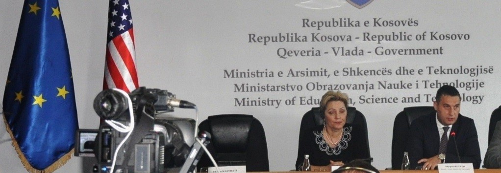 Ditët e mësimit të BE-së nisin me një orë mësimi nga Apostolova dhe Bytyqi 