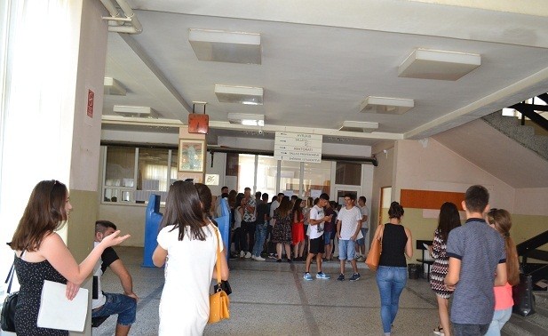Rreth 500 maturant aplikojnë për një ditë në Universitetin e Gjilanit