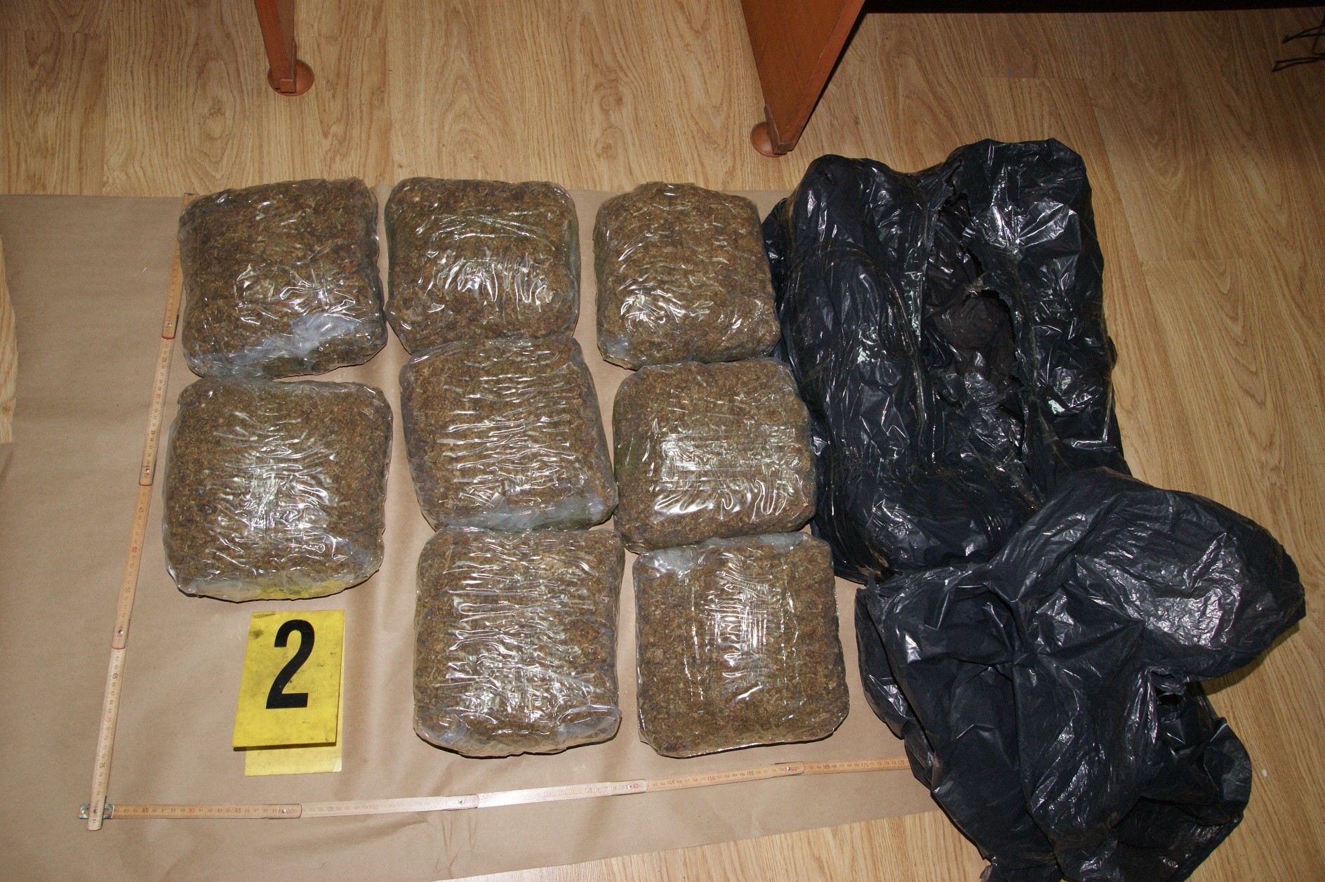 Policia konfiskon mbi 32 kg substancë narkotike dhe arreston një person  