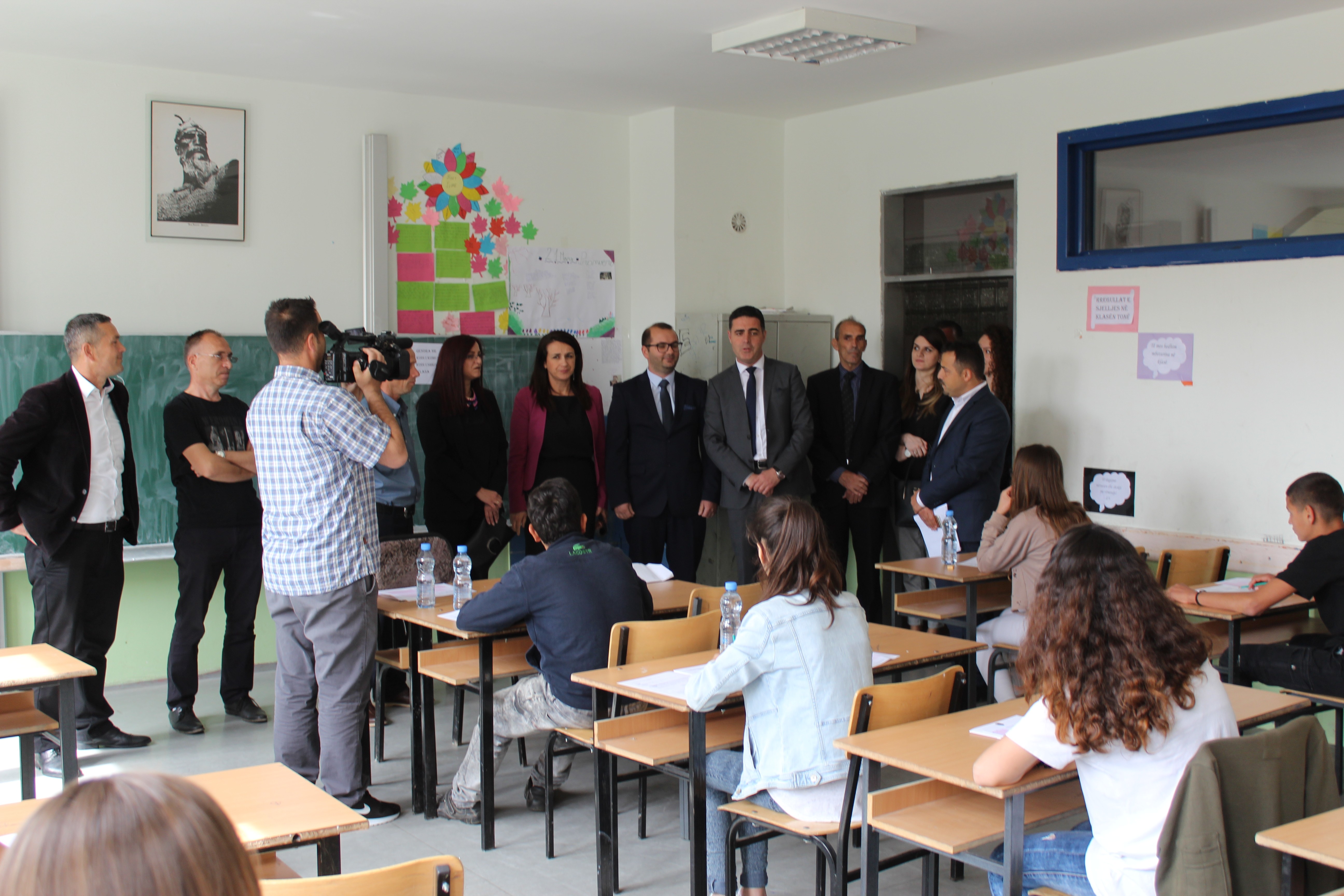 Mbi 1500 nxënës të Gjilanit i nënshtrohen testit të arritshmërisë  