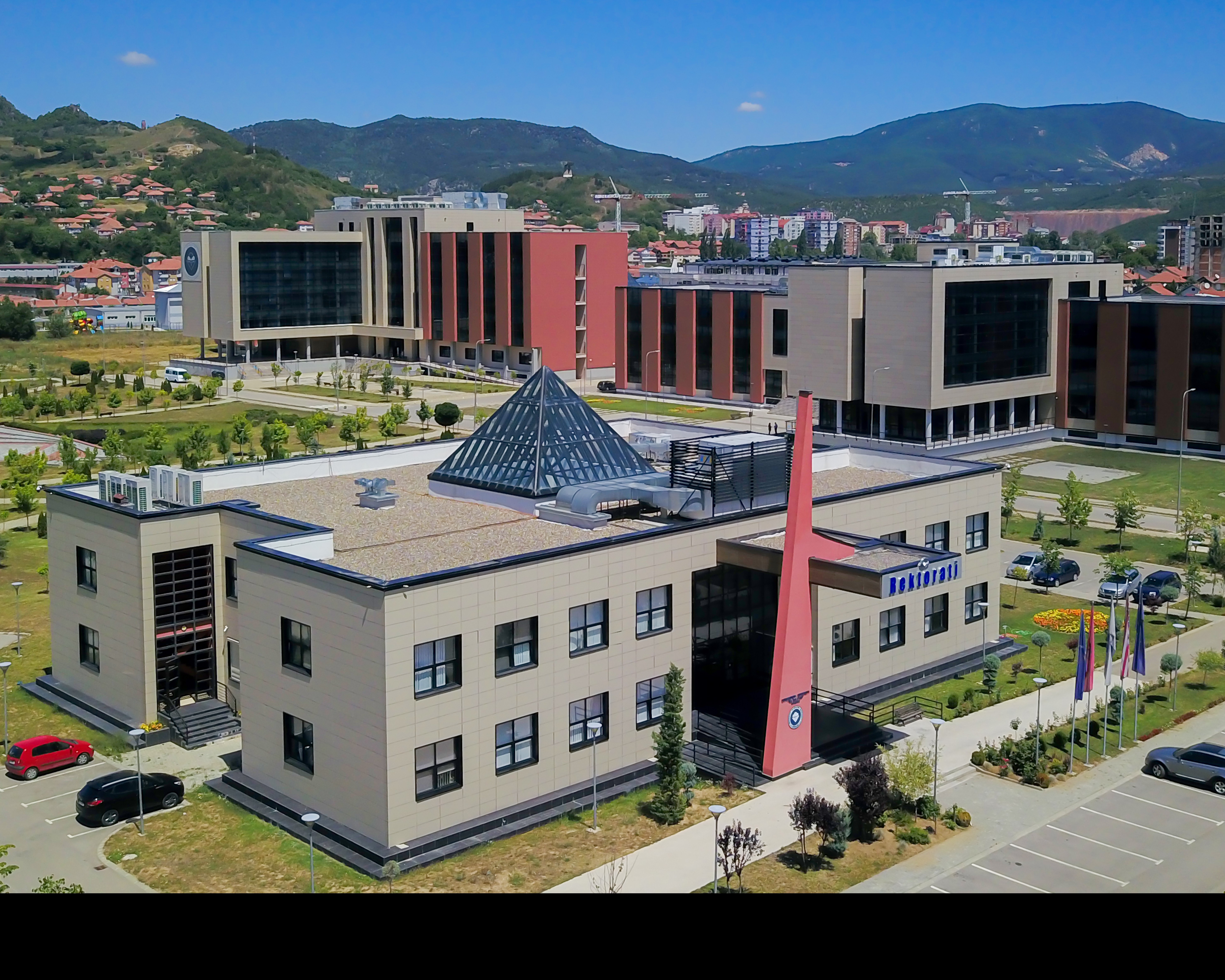 Universiteti “Isa Boletini” në Mitrovicë, riakreditohet për periudhën 3 -vjeçare 