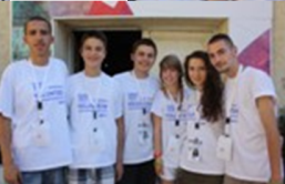UNV dhe UNDP përkrahin Vullnetarët e DokuFest-it