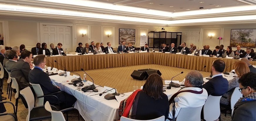 Ministri Lluka fton kompanitë kanadeze të investojnë në Kosovë