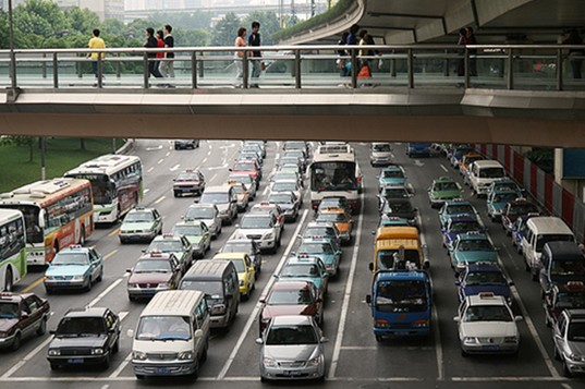 Kina me mbi 100 milionë automobila