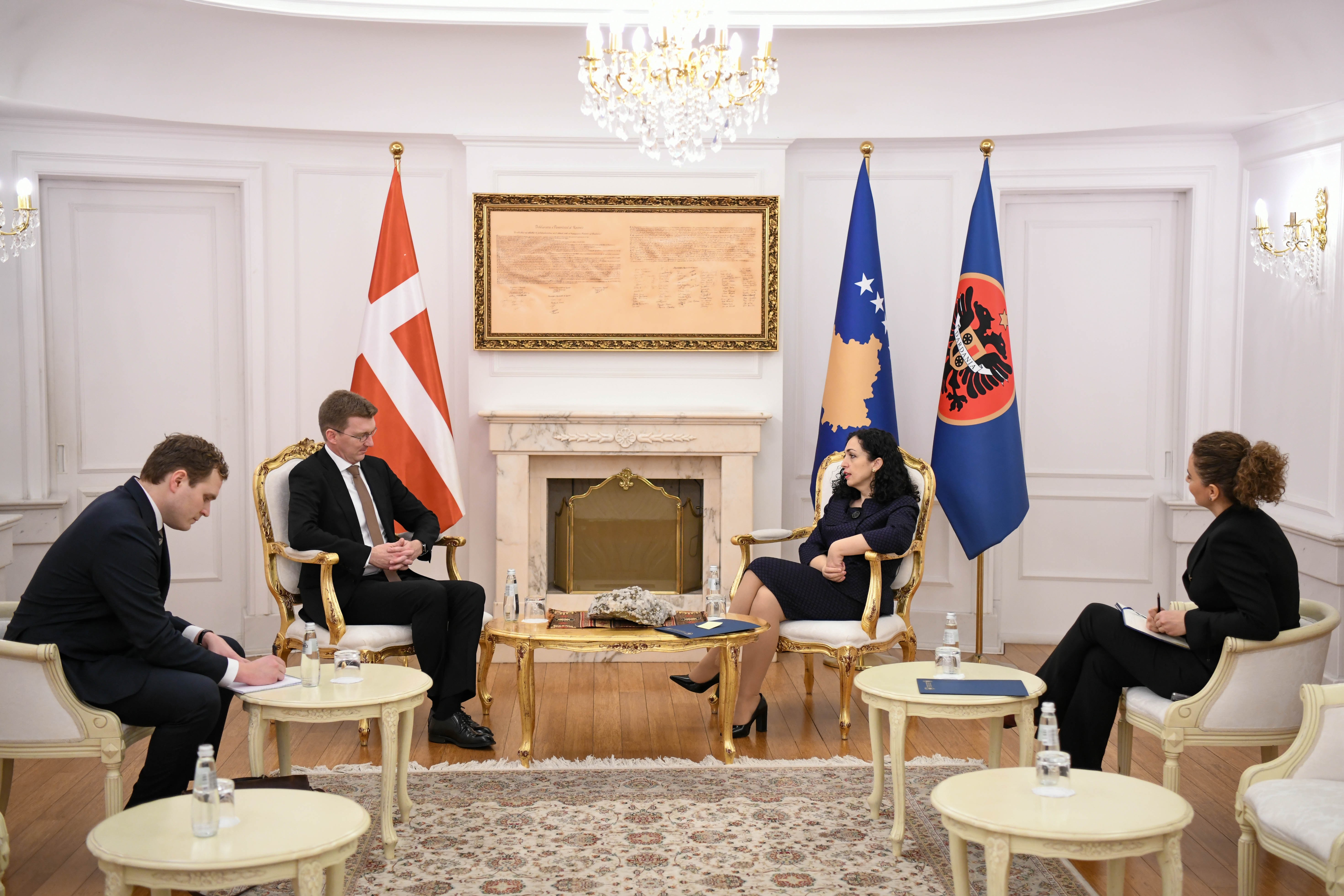 Presidentja Osmani pranoi letrat kredenciale nga ambasadori i Danimarkës