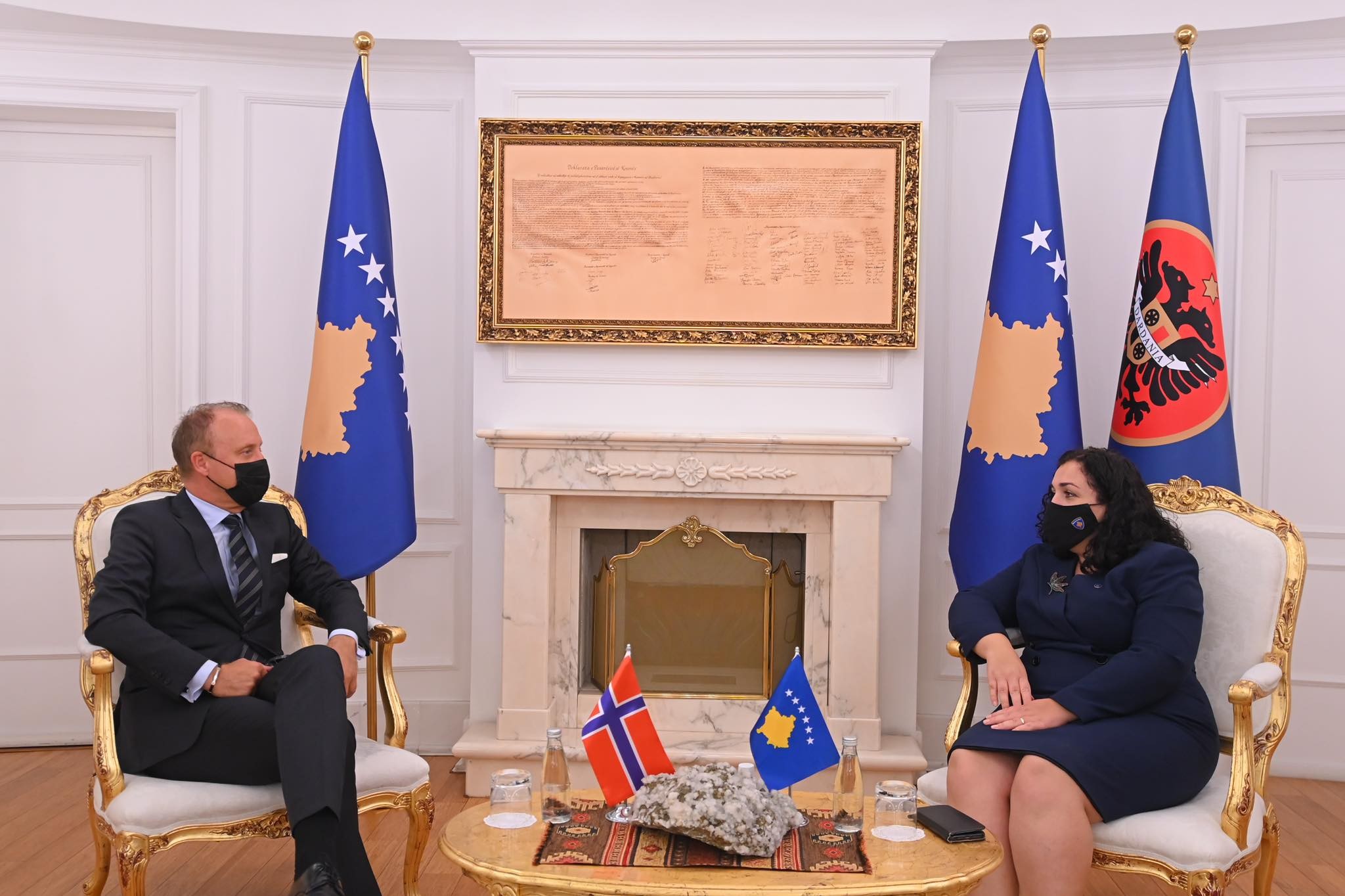 Presidentja Osmani takoi ambasadorin e Norvegjisë, Jens Erik Grøndahl