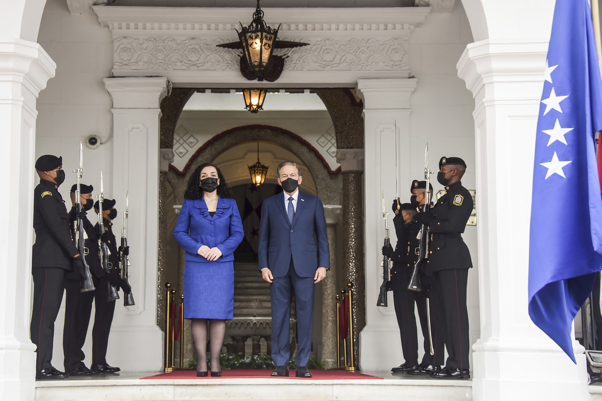 Presidentja Osmani u prit nga presidenti i Panamasë Laurentino Cortizo 