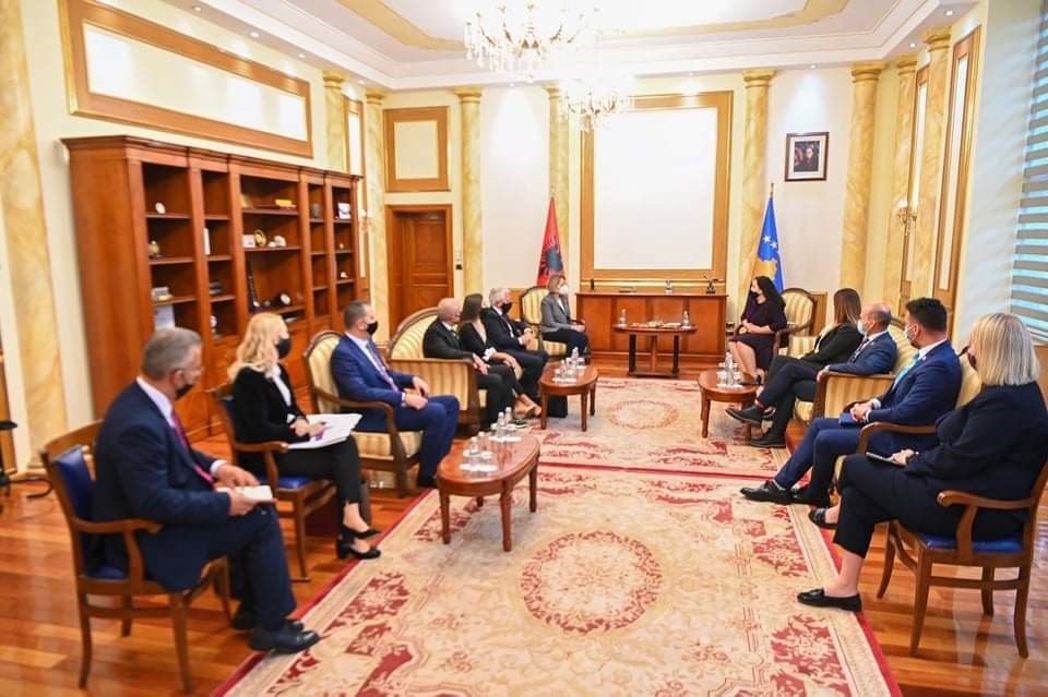 Kosova dhe Shqipëria intensifikojnë bashkëpunimin ndërparlamentar
