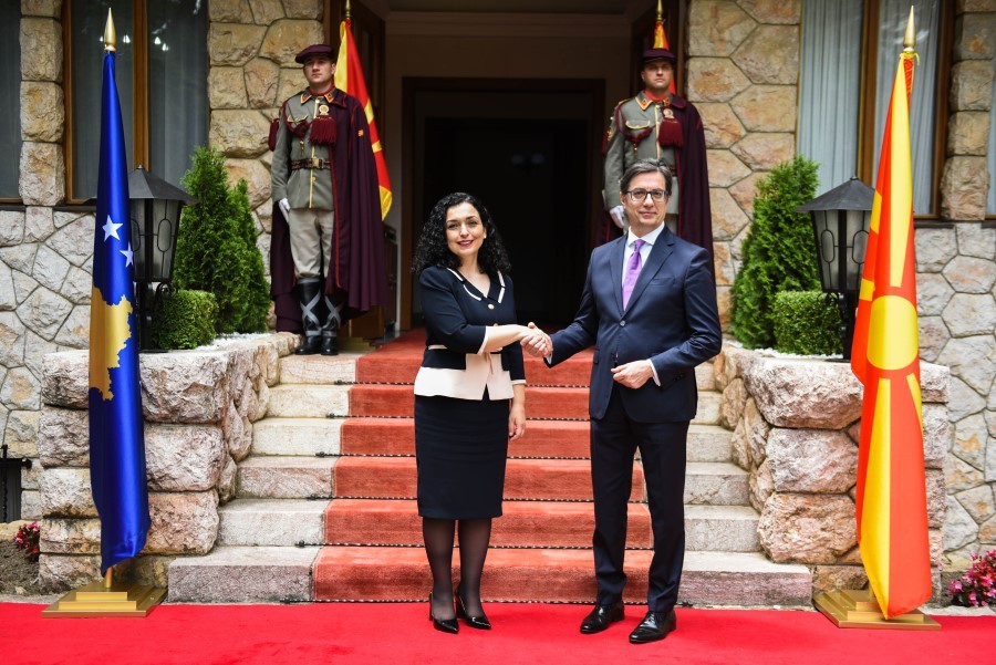 Presidentja Osmani fillon vizitën zyrtare në Maqedoninë e Veriut