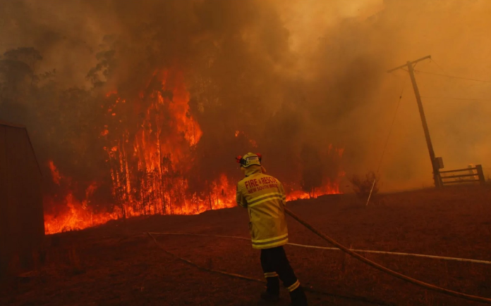 Përshkallëzohen dy zona me zjarre në Australi 