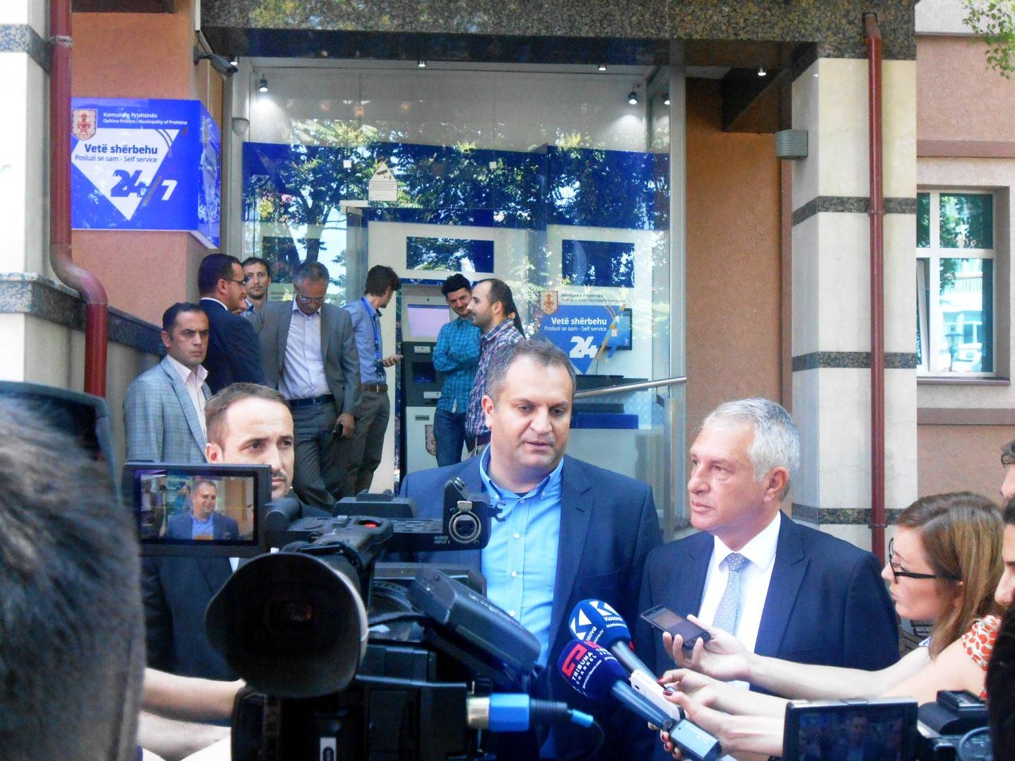 Komuna e Prishtinës bën përurimin e vetëshërbimit digjital 