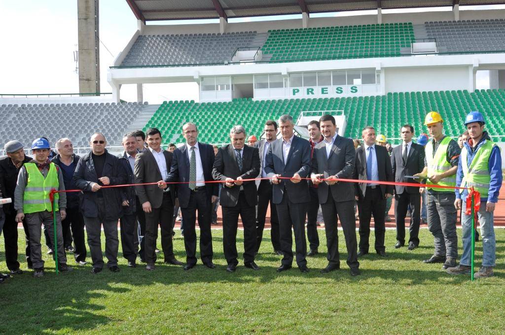 Stadiumi ‘Adem Jashari” i gati për ndeshjen Kosova - Haiti