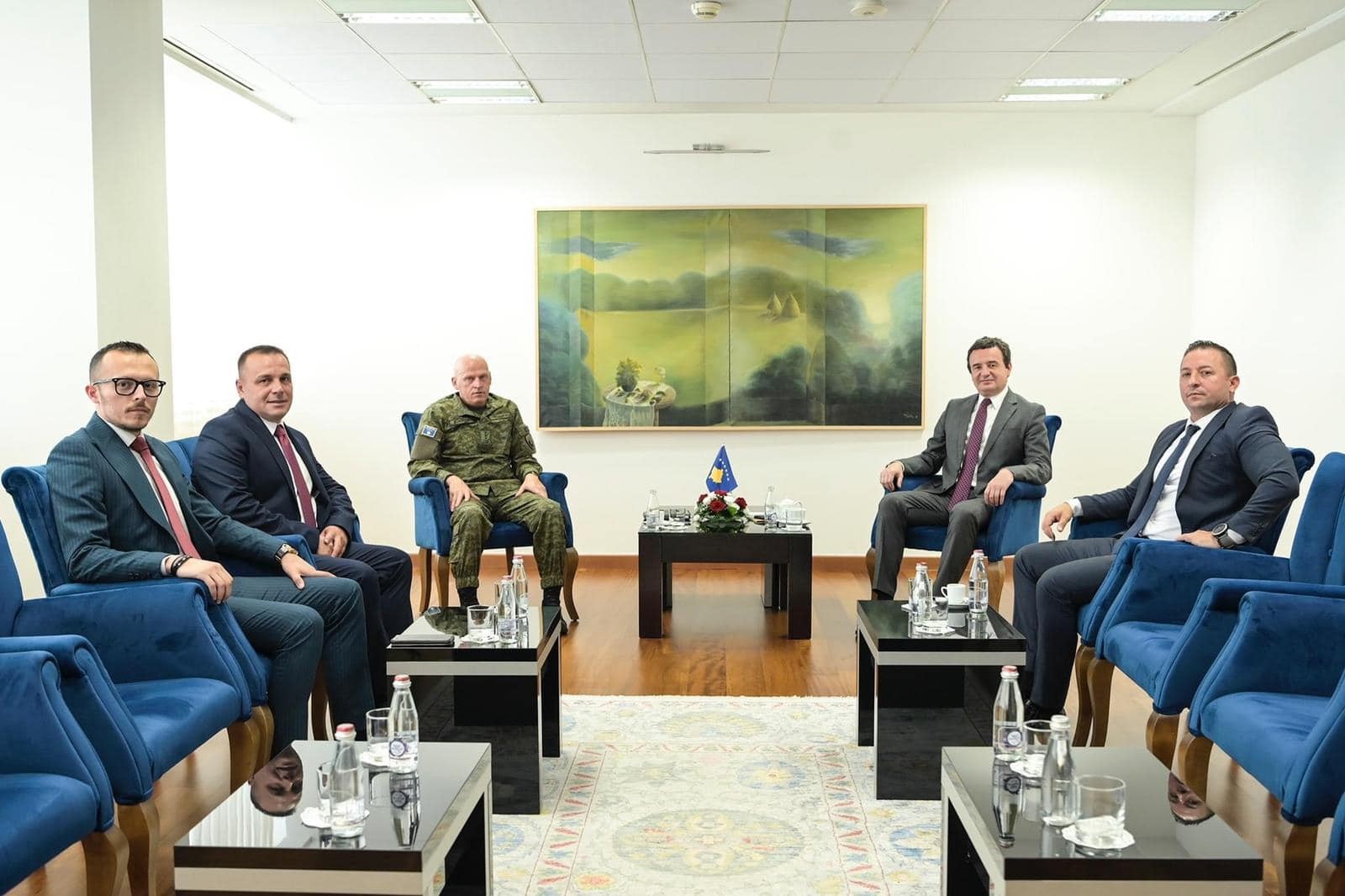 Ejup Maqedonci pranoi zyrtarisht detyrën e Ministrit të Mbrojtjes